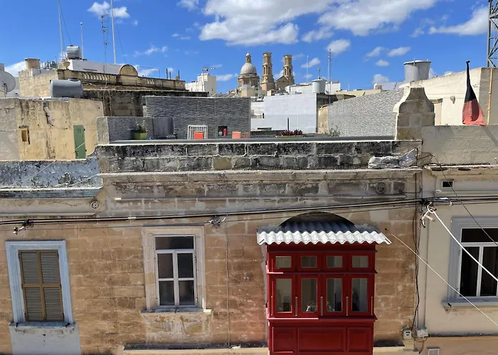 Gasthof For 3 In Hamrun- Ideal For Students, Family Or Vacation